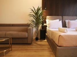 Noon Central Hotel, hotel a Tirana
