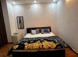 The Retreat Base, hótel í Rājpur