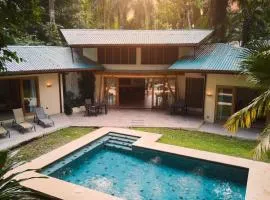 Jungle Tide Villas - Playa Chiquita