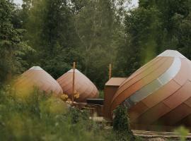 Taju Resort, hotel en Manniva