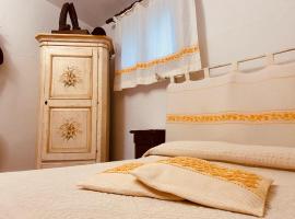 La vecchia scuderia di Catrin e Carol, hotel en Oschiri