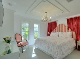 Spacious 5-bedroom Serene Euro French Villa, hotel a Delta