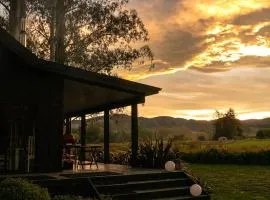 Fiery Peak Eco-Retreat with Stargazing & Hot tub