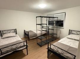 Monteurzimmer bis zu 5 Betten, Hotel in Brackenheim