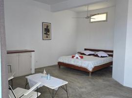 Tropikal Pensao – hotel w mieście Calheta Do Maio