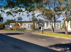 Spanish Lady Motel, מלון בנאפייר