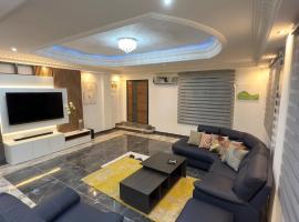 Romeo Empire House, hotel i Ashalebotwe