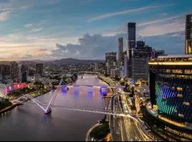 Queen's Wharf Apartments