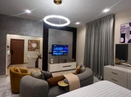 Bellagio Luxury Studio Apartment with Balcony, хотел в Spintex