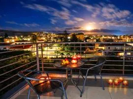 Cosy Flat with Panoramic View, 15 min to Airport