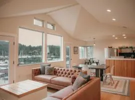 Luxury Beachfront Orcas Island Harbormaster House