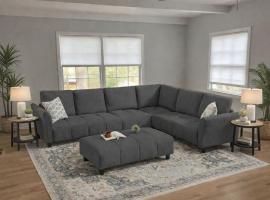 Spacious 4-bedroom bungalow in serene Atlanta with AC, hotel di Atlanta