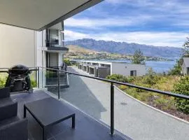 Terrace Apartment 7 With Mountain Views
