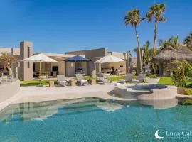 Oceanfront Villa with Pool, Hot Tub & Beach Access