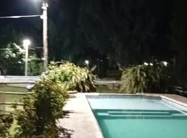 Casa,quincho y piscina, stuga i San Fernando del Valle de Catamarca