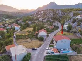 Family-friendly apartments with swimming pool Kostanje, Omis - 25072