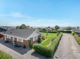 3 Bedroom Cozy Home In Haderslev โรงแรมในฮาเดอร์สเลฟ