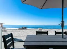3Br Oceanfront Home W Balcony Right Over The Sand By Beachview Rentals