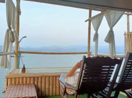 Baan Rim Nam at The mother home resort โรงแรมในBan Hin Hak