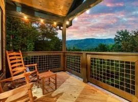 Beautiful Smoky Mountain Views with Hot Tub Game Room