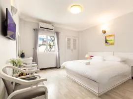 Premium Hotel Saigon - Near Metro Ben Thanh