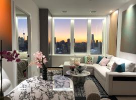 Skyline Luxe Panoramic CN 2Bedrooms Penthouse Suites Toronto, hotel a Toronto