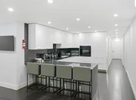 Heart of Downtown Bar Harbor - 3 Miles to Acadia