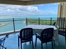High Level with Ocean Views Everywhere، فندق في بودينا