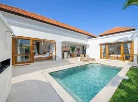 Sofia 2 - Tropical Getaway with Huge Pool in Canggu