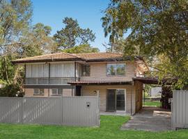 Full 5 room House at Riverview , 11 beds, 2 bathrooms, hotel a Riverview