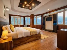 Hotel Out Town Manali !! Near Mall Road ! Parking ! lift ! Best Family Hotel