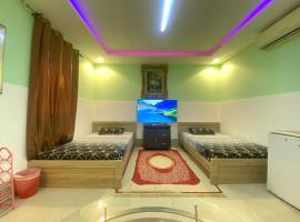 Farmhouse One Bedroom Attached Bathroom، فندق في الرحبة