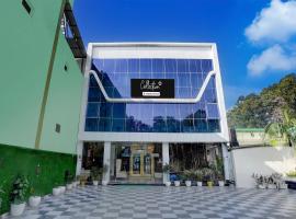 Super Collection O Uttaranchal University Premnagar, Hotel in Jhājra