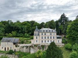 Château de la Follie Le Berne, hotel en Pierrefonds
