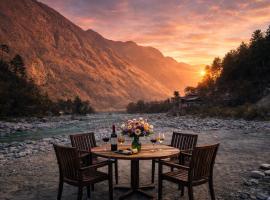 The Bisht Riverside Cottage - Top Rated & Most Awarded Property in Tirthan Valley, hotel i Jibhi