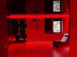RED Тематичні Апартаменти