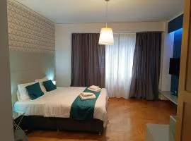 Plaka Hideaway Suite