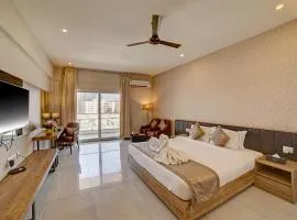 VRR Astoria Hotel & Convention Center