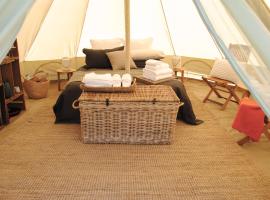 Cosy Tents - Daylesford, kamp s luksuznim šatorima u gradu 'Yandoit'