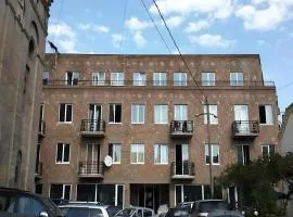 Metekhi Stay - Old Tbilisi