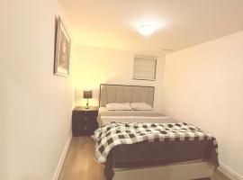 Cedar Hedge Private Basement Apartment, hotel en Milton
