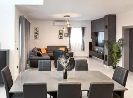 4 Bedroom Gorgeous Home In Raslina