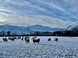 Cosy Farm Cottage on the Ring of Kerry, hotel di Beaufort