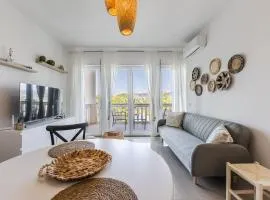 Velipoja Beach Apartment by PikHost