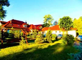 ŁÓDZKI DOM TURYSTYCZNY ŁÓDŹ Helenówek-Pokoje z łazienkami