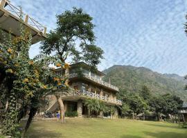 High Bank Himalayan Retreat, hotel em Shivpuri