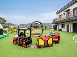 Gapyeong Pinetree Kids Pool Villa, khách sạn ở Gapyeong