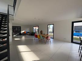 Maison moderne Villa, hotel i Aulnat