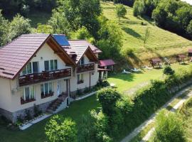 Casa cu Muscate, hotel a Câmpeni