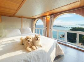 Samcheok Peacehousing Spa Pet Pension、サムチョクのホテル